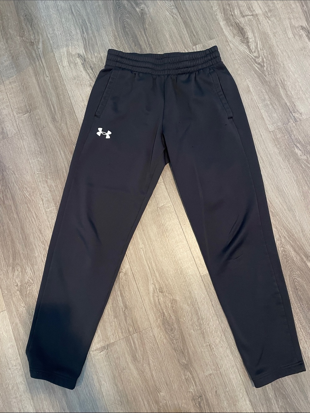 Under Armour poly sheen Sweatpants (Minor flaw - left left)